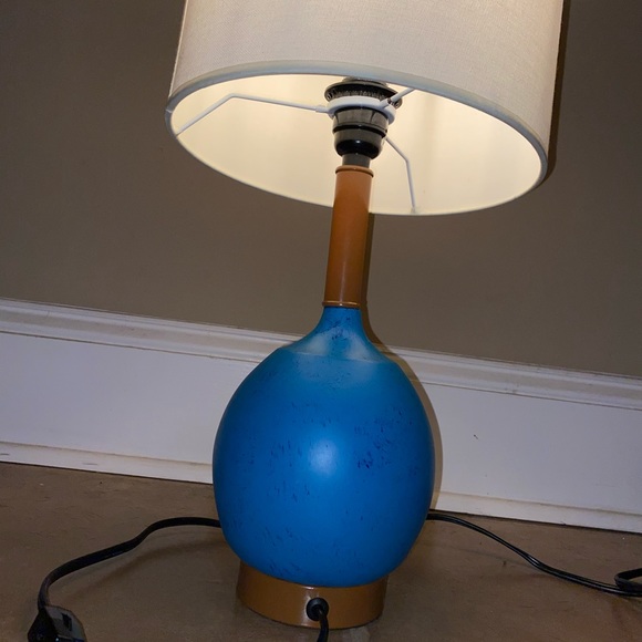 Lamp Urban Shop Modern Table Lamp, Blue 20โ x 10 1/4โ - Picture 4 of 11